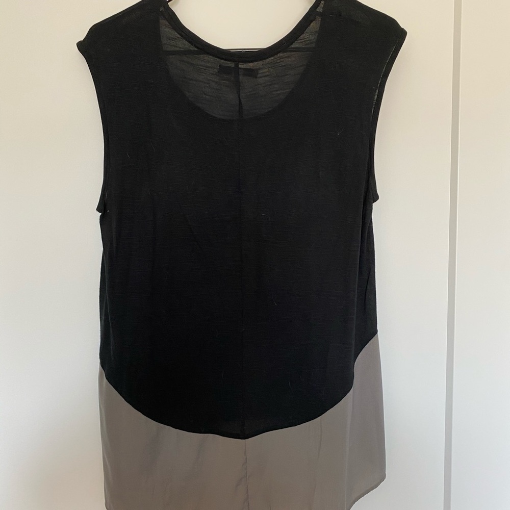 American Eagle Top - Picture 3 of 3
